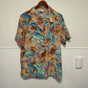 Maggie Sweet Vintage Women’s Button Down Shirt Size L Beige Blue Shell Print